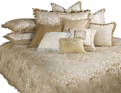 Luxembourg 13-pc King Comforter Set in Crï¿½ï¿½ï¿½ï¿½ï¿½ï¿½me image